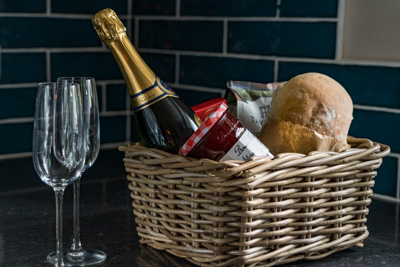 Tongue_Cottage-142-min Luxury hamper